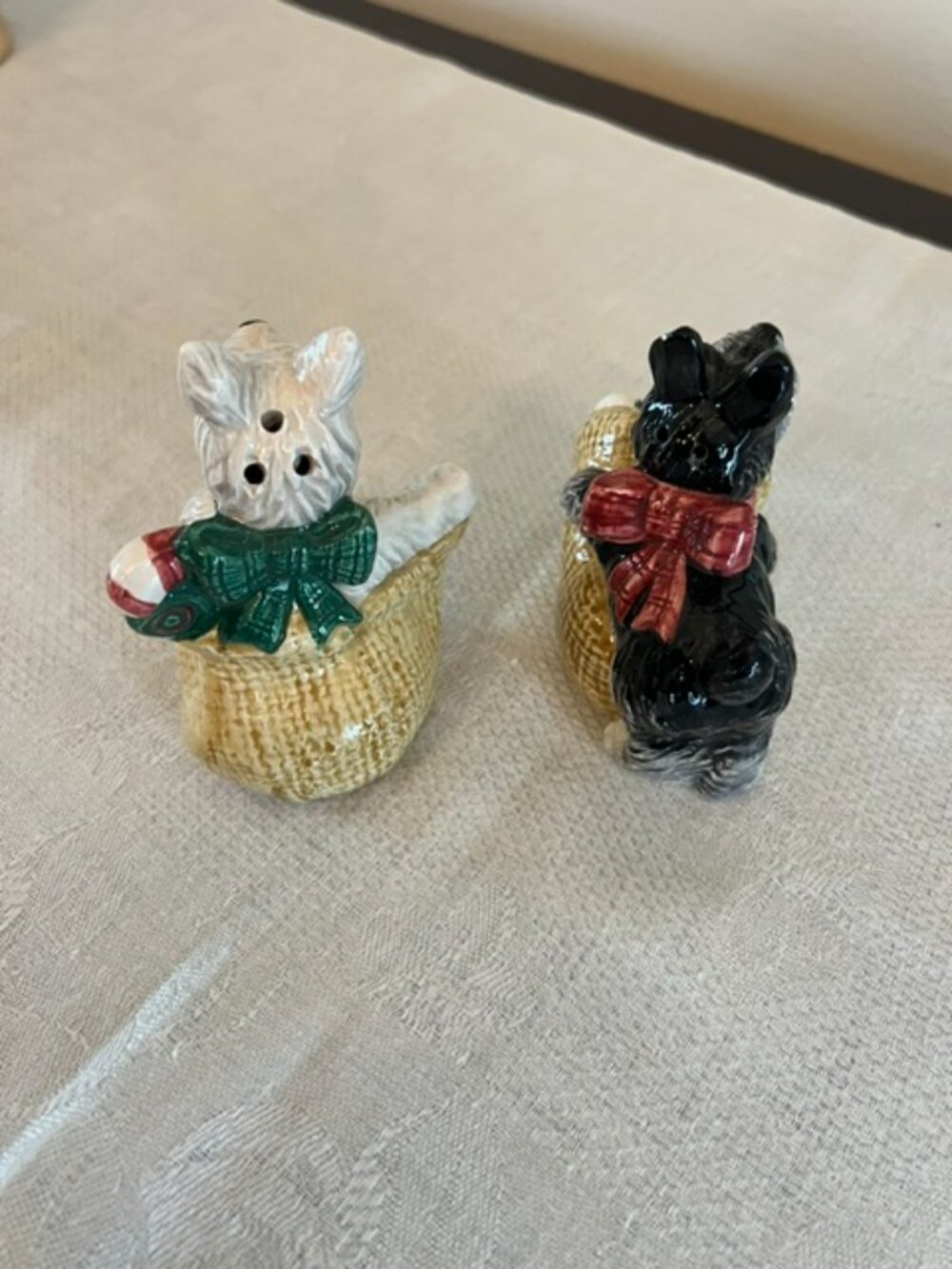 Vtg 1993 OCI Christmas White Westie Black Scottie Salt Pepper Shaker Set - Picture 4 of 9